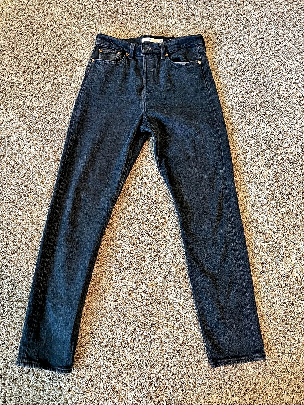 Levi premium black wedgie jeans size 26